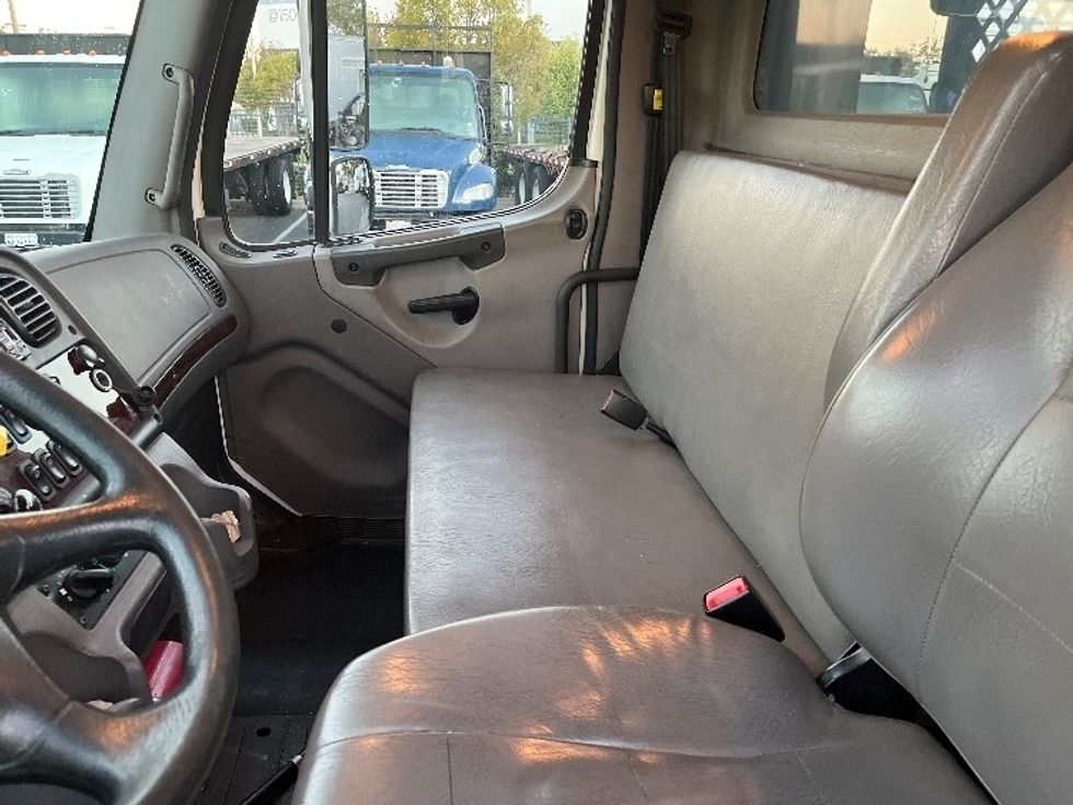 Flatbed Truck-Light and Medium Duty Trucks-Freightliner-2019-M2-Torrance-CA-159,333\n\t\tmiles-$ 51,500 - Image 18