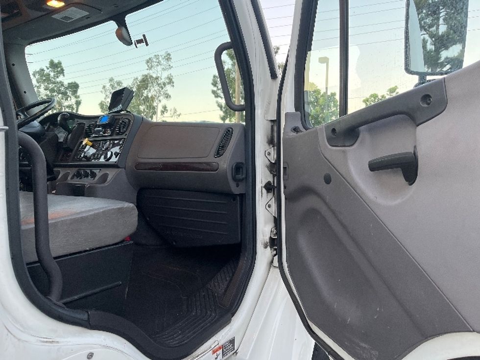 Flatbed Truck-Light and Medium Duty Trucks-Freightliner-2019-M2-Torrance-CA-159,333\n\t\tmiles-$ 51,500 - Image 19