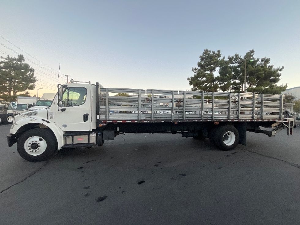 Flatbed Truck-Light and Medium Duty Trucks-Freightliner-2019-M2-Torrance-CA-159,333\n\t\tmiles-$ 51,500 - Image 4