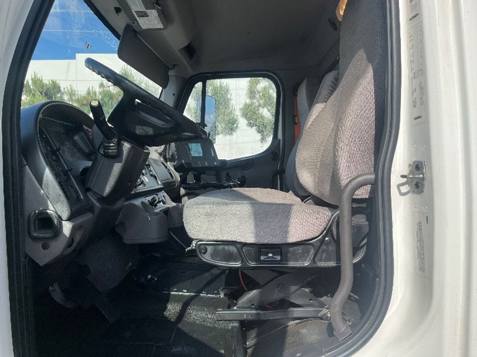 Flatbed Truck-Light and Medium Duty Trucks-Freightliner-2019-M2-Torrance-CA-162,690\n\t\tmiles-$ 40,500 - Image 17