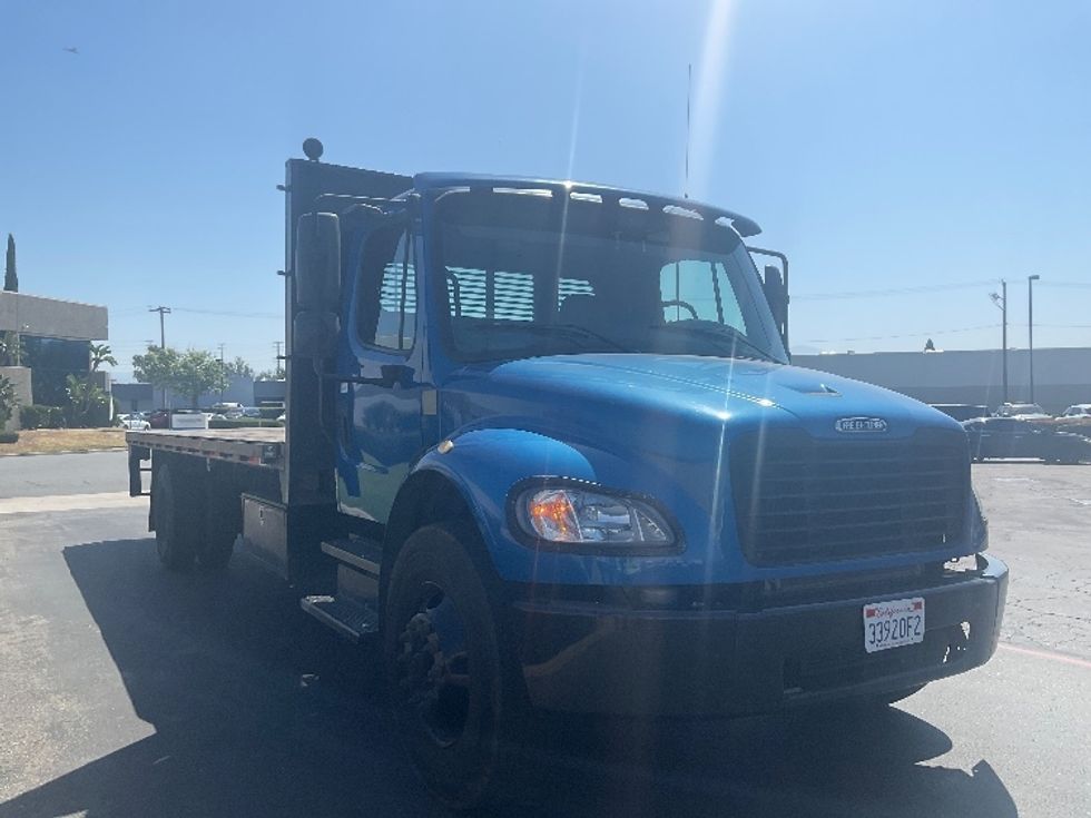 Flatbed Truck-Light and Medium Duty Trucks-Freightliner-2019-M2-Torrance-CA-177,811\n\t\tmiles-$ 40,750 - Image 1