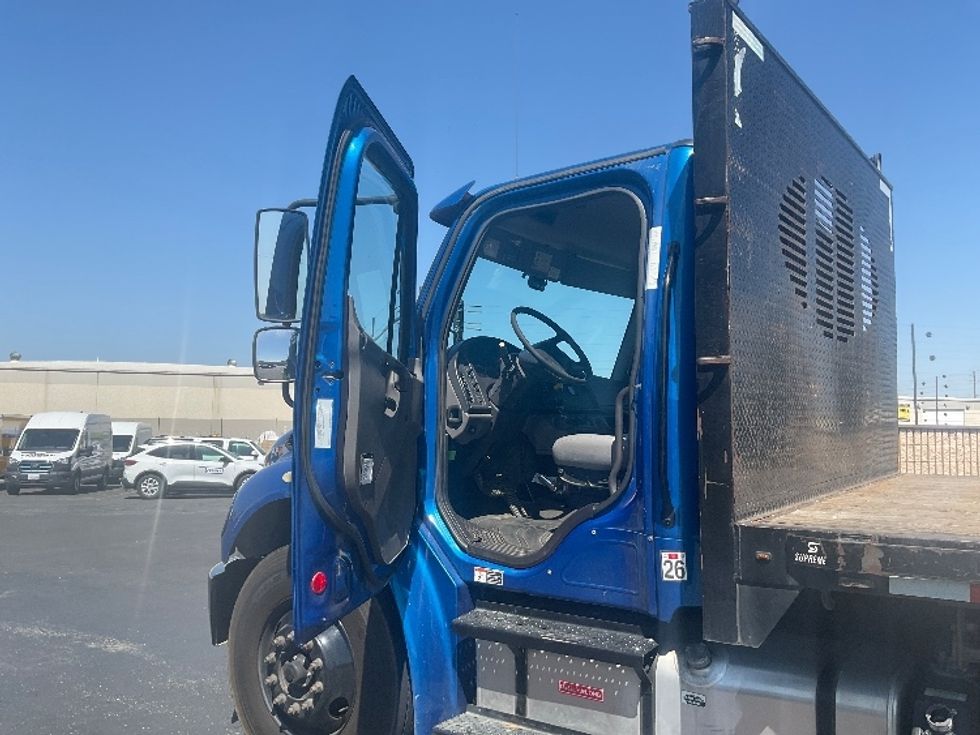 Flatbed Truck-Light and Medium Duty Trucks-Freightliner-2019-M2-Torrance-CA-177,811\n\t\tmiles-$ 40,750 - Image 13