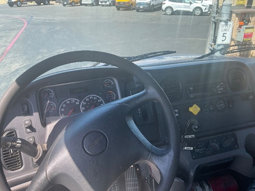 Flatbed Truck-Light and Medium Duty Trucks-Freightliner-2019-M2-Torrance-CA-177,811\n\t\tmiles-$ 40,750 - Image 15