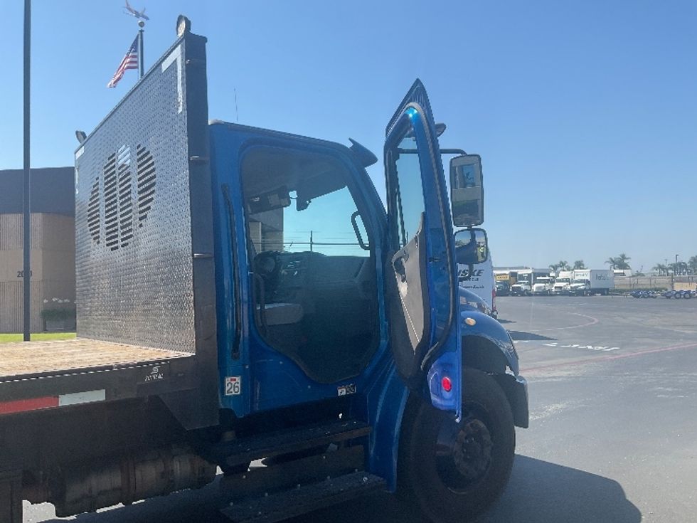 Flatbed Truck-Light and Medium Duty Trucks-Freightliner-2019-M2-Torrance-CA-177,811\n\t\tmiles-$ 40,750 - Image 17