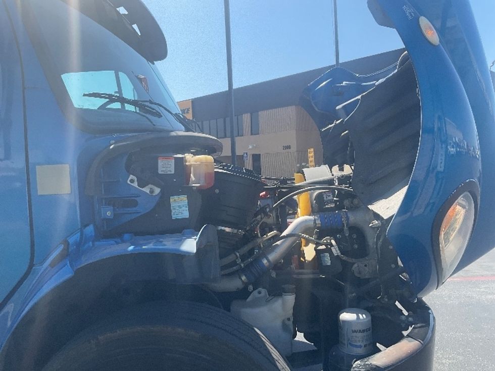 Flatbed Truck-Light and Medium Duty Trucks-Freightliner-2019-M2-Torrance-CA-177,811\n\t\tmiles-$ 40,750 - Image 20