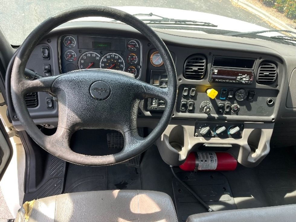 Flatbed Truck-Light and Medium Duty Trucks-Freightliner-2019-M2-Torrance-CA-179,656\n\t\tmiles-$ 35,250 - Image 18