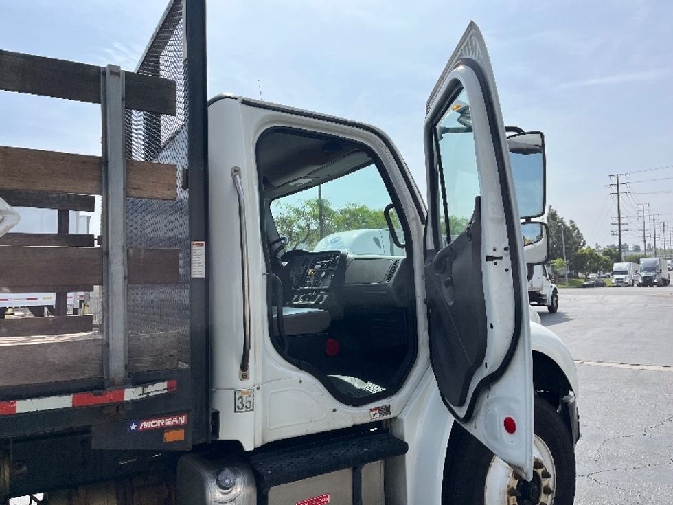 Flatbed Truck-Light and Medium Duty Trucks-Freightliner-2019-M2-Torrance-CA-179,656\n\t\tmiles-$ 35,250 - Image 20