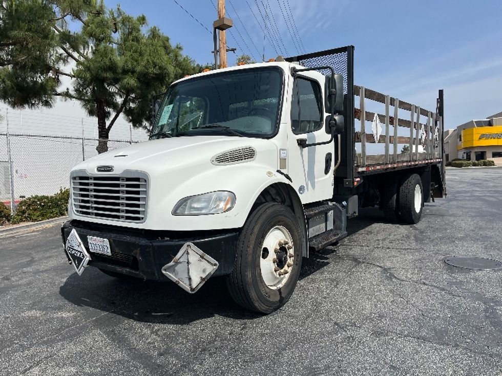 Flatbed Truck-Light and Medium Duty Trucks-Freightliner-2019-M2-Torrance-CA-179,656\n\t\tmiles-$ 35,250 - Image 3