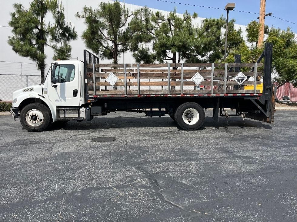 Flatbed Truck-Light and Medium Duty Trucks-Freightliner-2019-M2-Torrance-CA-179,656\n\t\tmiles-$ 35,250 - Image 4
