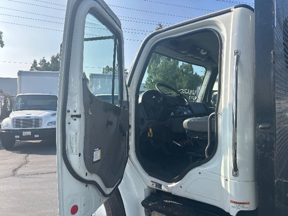 Flatbed Truck-Light and Medium Duty Trucks-Freightliner-2019-M2-Torrance-CA-183,530\n\t\tmiles-$ 49,750 - Image 16