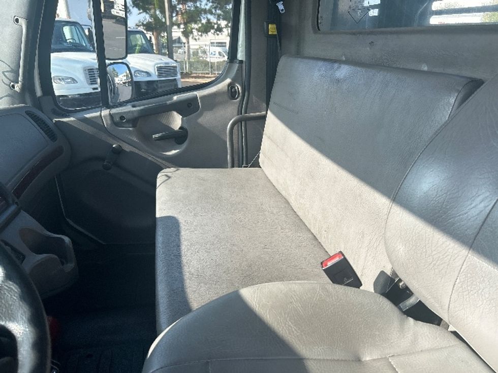 Flatbed Truck-Light and Medium Duty Trucks-Freightliner-2019-M2-Torrance-CA-183,530\n\t\tmiles-$ 49,750 - Image 19