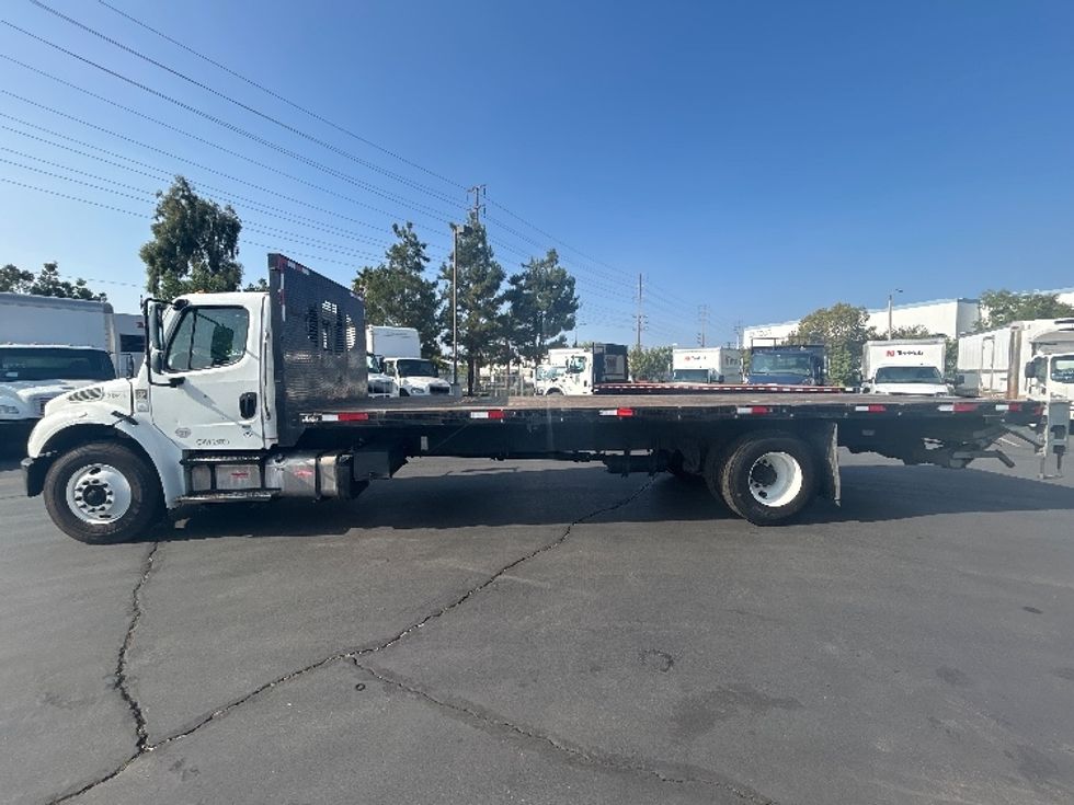 Flatbed Truck-Light and Medium Duty Trucks-Freightliner-2019-M2-Torrance-CA-183,530\n\t\tmiles-$ 49,750 - Image 4