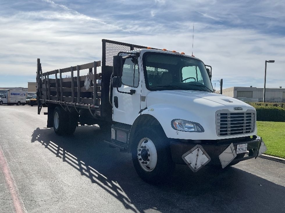 Flatbed Truck-Light and Medium Duty Trucks-Freightliner-2019-M2-Torrance-CA-192,855\n\t\tmiles-$ 33,500 - Image 1