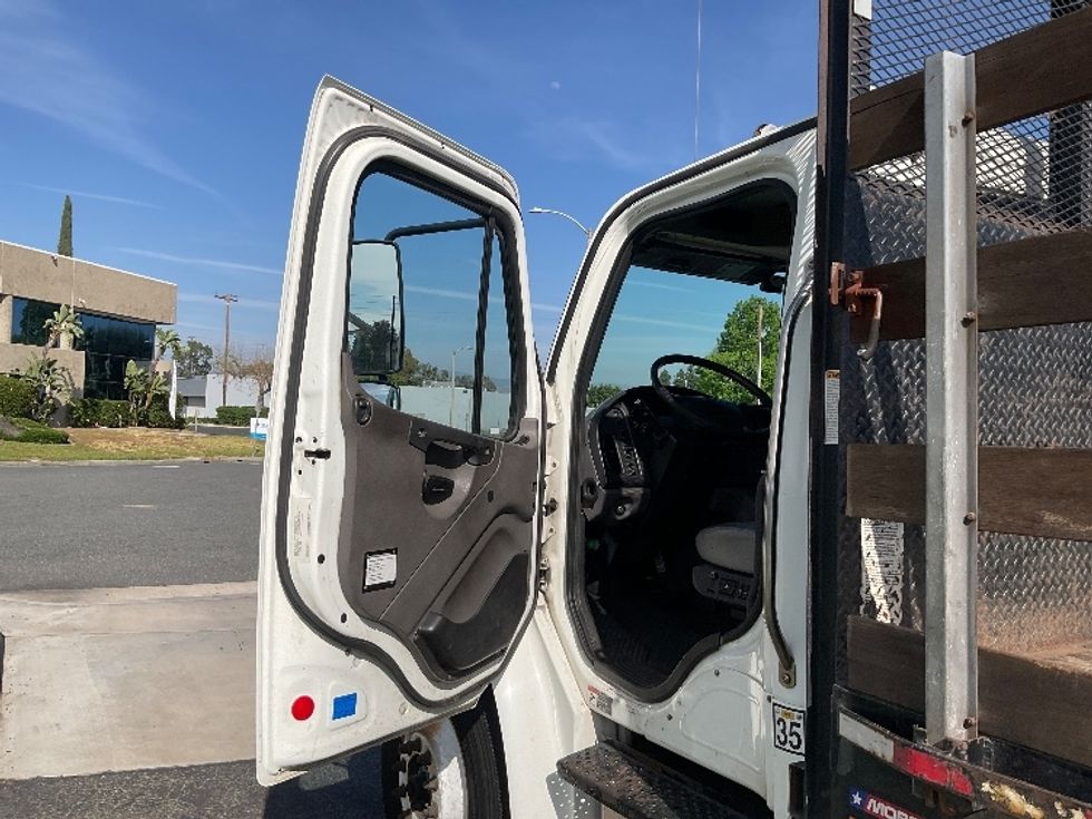 Flatbed Truck-Light and Medium Duty Trucks-Freightliner-2019-M2-Torrance-CA-192,855\n\t\tmiles-$ 33,500 - Image 16