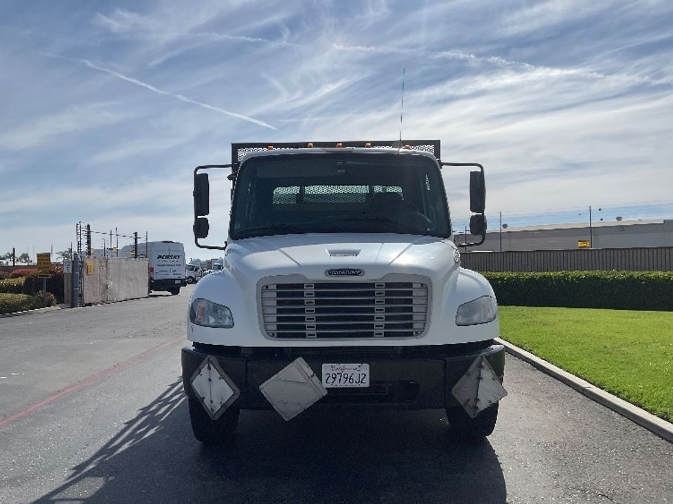 Flatbed Truck-Light and Medium Duty Trucks-Freightliner-2019-M2-Torrance-CA-192,855\n\t\tmiles-$ 33,500 - Image 2