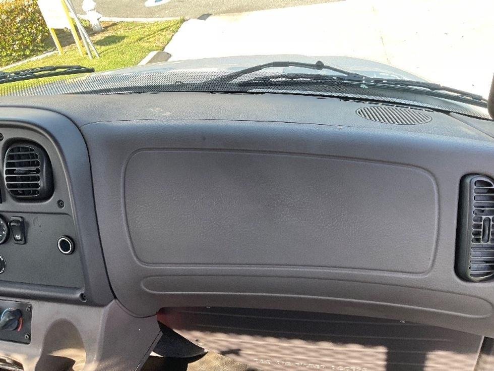 Flatbed Truck-Light and Medium Duty Trucks-Freightliner-2019-M2-Torrance-CA-192,855\n\t\tmiles-$ 33,500 - Image 21