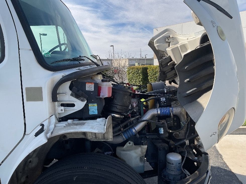 Flatbed Truck-Light and Medium Duty Trucks-Freightliner-2019-M2-Torrance-CA-192,855\n\t\tmiles-$ 33,500 - Image 23