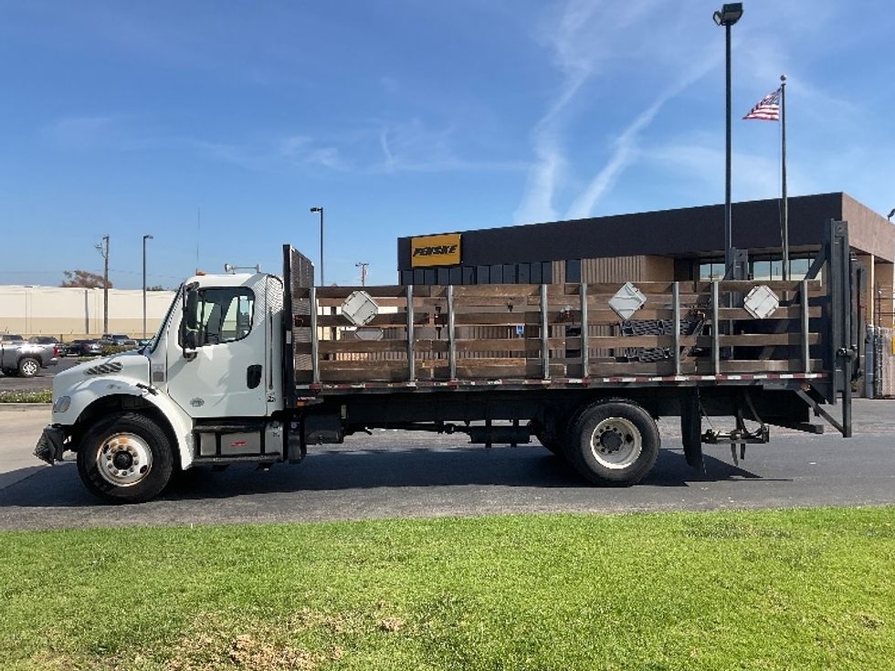 Flatbed Truck-Light and Medium Duty Trucks-Freightliner-2019-M2-Torrance-CA-192,855\n\t\tmiles-$ 33,500 - Image 4