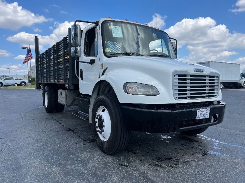Flatbed Truck-Light and Medium Duty Trucks-Freightliner-2019-M2-Torrance-CA-230,223\n\t\tmiles-$ 29,500 - Image 1