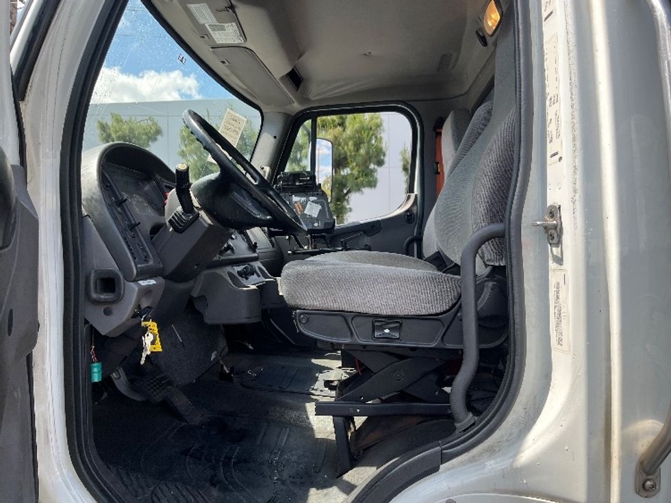 Flatbed Truck-Light and Medium Duty Trucks-Freightliner-2019-M2-Torrance-CA-230,223\n\t\tmiles-$ 29,500 - Image 17