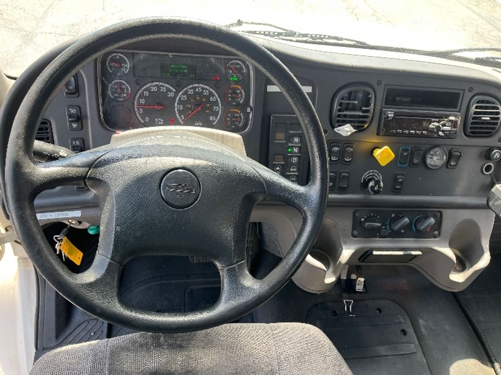 Flatbed Truck-Light and Medium Duty Trucks-Freightliner-2019-M2-Torrance-CA-230,223\n\t\tmiles-$ 29,500 - Image 18