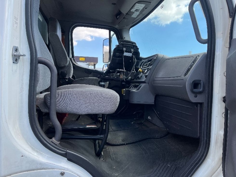 Flatbed Truck-Light and Medium Duty Trucks-Freightliner-2019-M2-Torrance-CA-230,223\n\t\tmiles-$ 29,500 - Image 22