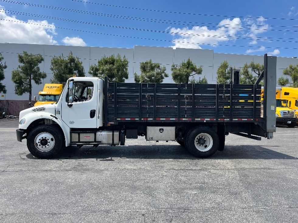 Flatbed Truck-Light and Medium Duty Trucks-Freightliner-2019-M2-Torrance-CA-230,223\n\t\tmiles-$ 29,500 - Image 4