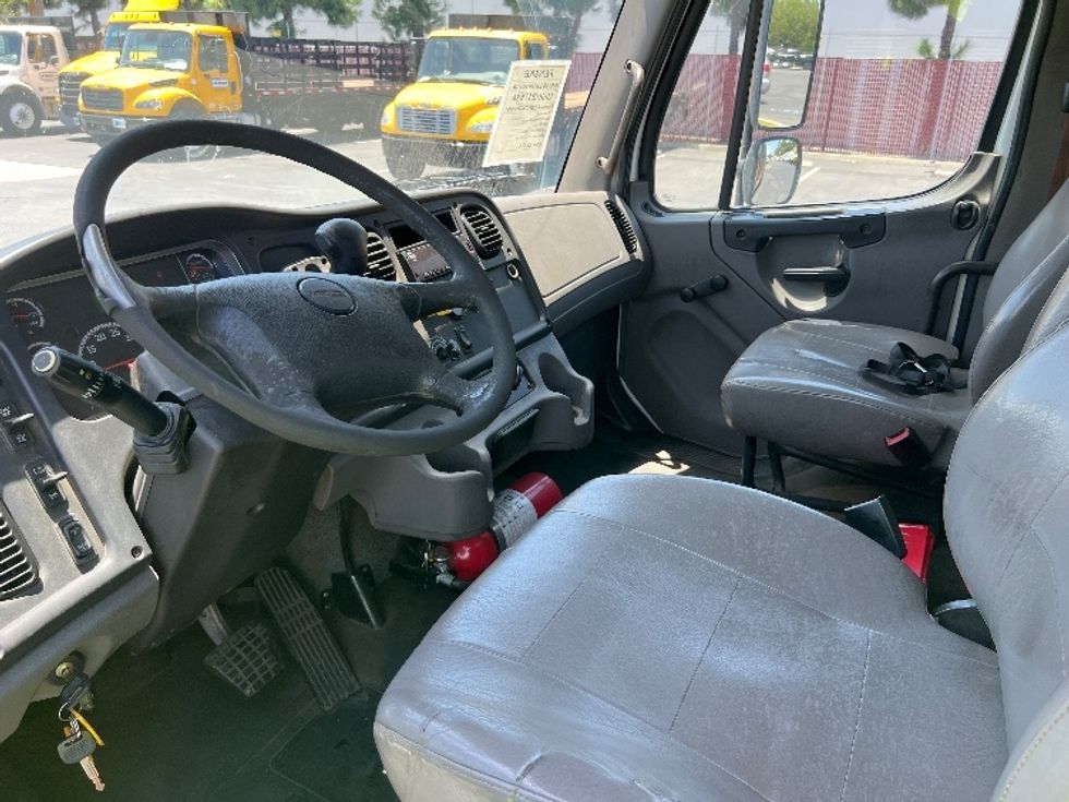 Flatbed Truck-Light and Medium Duty Trucks-Freightliner-2019-M2-Torrance-CA-246,838\n\t\tmiles-$ 39,250 - Image 16