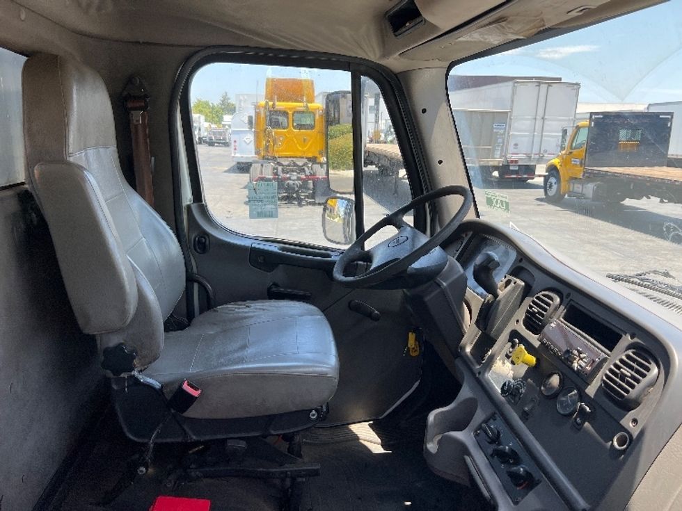 Flatbed Truck-Light and Medium Duty Trucks-Freightliner-2019-M2-Torrance-CA-246,838\n\t\tmiles-$ 39,250 - Image 21