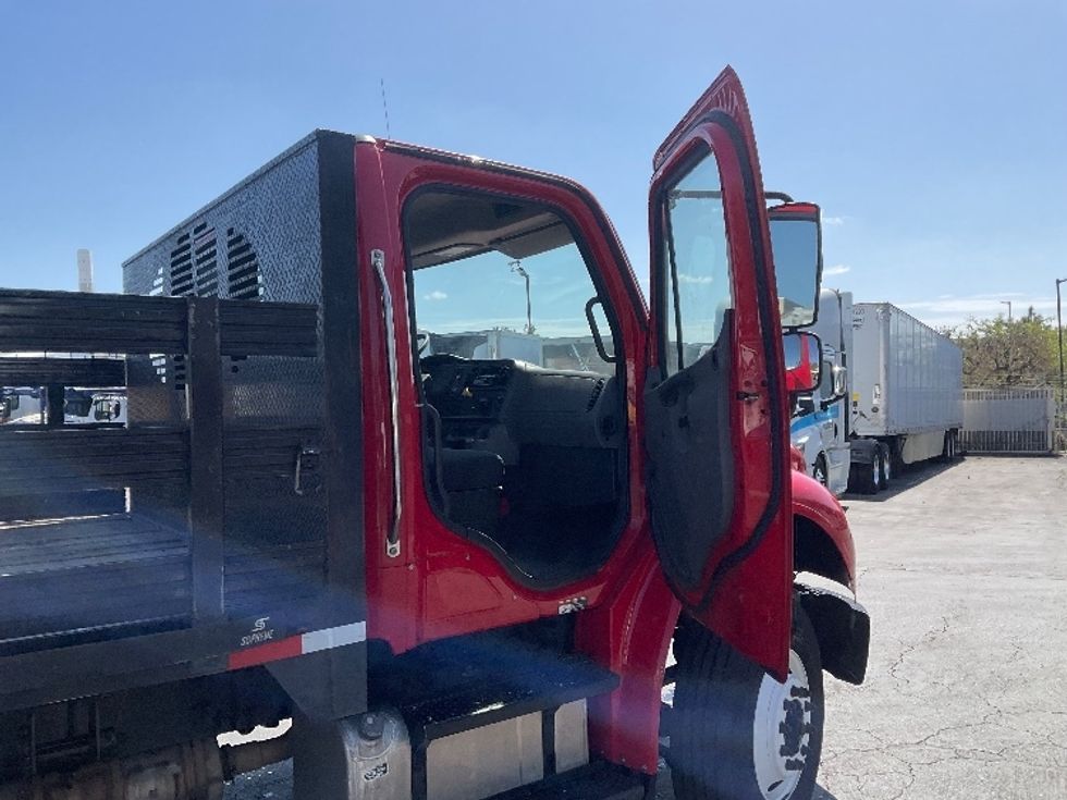 Flatbed Truck-Light and Medium Duty Trucks-Freightliner-2019-M2-Torrance-CA-270,093\n\t\tmiles-$ 43,250 - Image 19