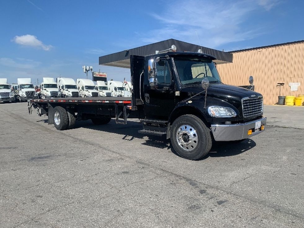 Flatbed Truck-Light and Medium Duty Trucks-Freightliner-2019-M2-Torrance-CA-85,356\n\t\tmiles-$ 47,500 - Image 1