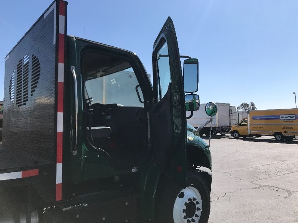 Flatbed Truck-Light and Medium Duty Trucks-Freightliner-2019-M2-Torrance-CA-93,481\n\t\tmiles-$ 71,000 - Image 19