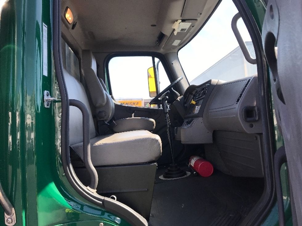 Flatbed Truck-Light and Medium Duty Trucks-Freightliner-2019-M2-Torrance-CA-93,481\n\t\tmiles-$ 71,000 - Image 21