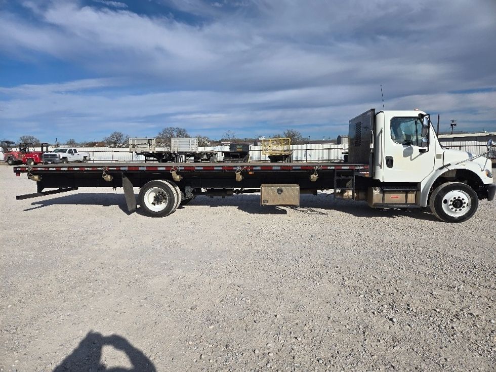 Flatbed Truck-Light and Medium Duty Trucks-Freightliner-2019-M2-Weatherford-TX-122,293\n\t\tmiles-$ 51,500 - Image 15