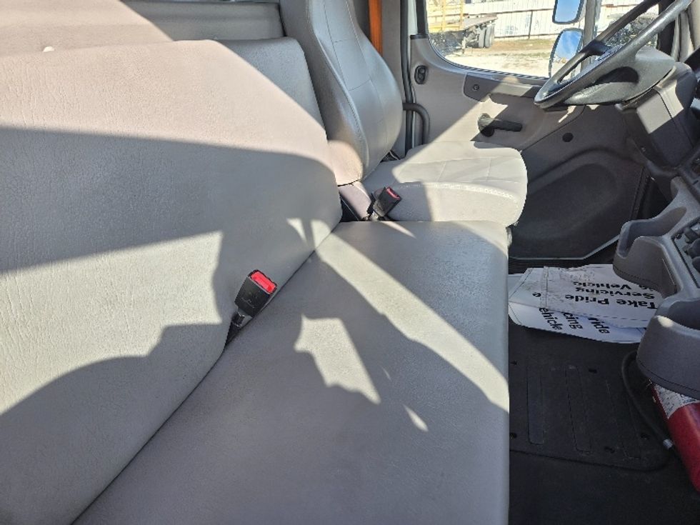 Flatbed Truck-Light and Medium Duty Trucks-Freightliner-2019-M2-Weatherford-TX-122,293\n\t\tmiles-$ 51,500 - Image 22