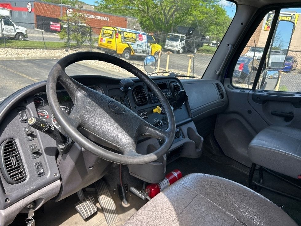 Flatbed Truck-Light and Medium Duty Trucks-Freightliner-2019-M2-West Babylon-NY-133,346\n\t\tmiles-$ 55,000 - Image 14