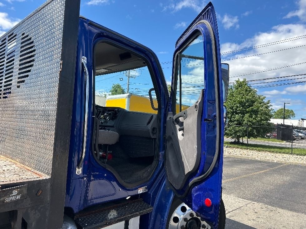Flatbed Truck-Light and Medium Duty Trucks-Freightliner-2019-M2-West Babylon-NY-133,346\n\t\tmiles-$ 55,000 - Image 17