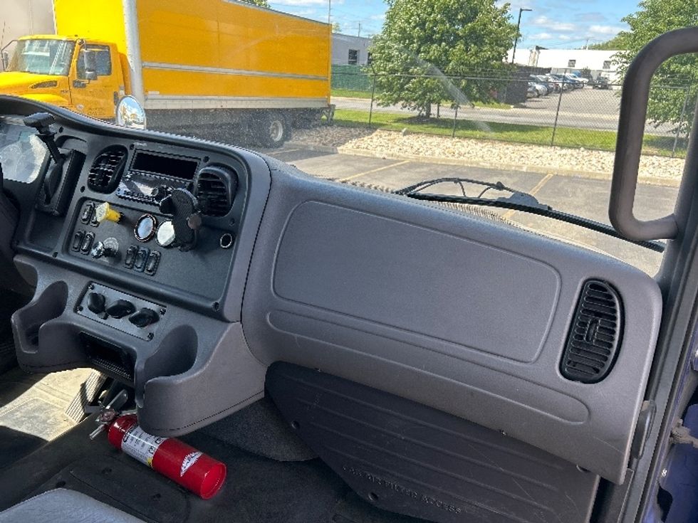 Flatbed Truck-Light and Medium Duty Trucks-Freightliner-2019-M2-West Babylon-NY-133,346\n\t\tmiles-$ 55,000 - Image 18