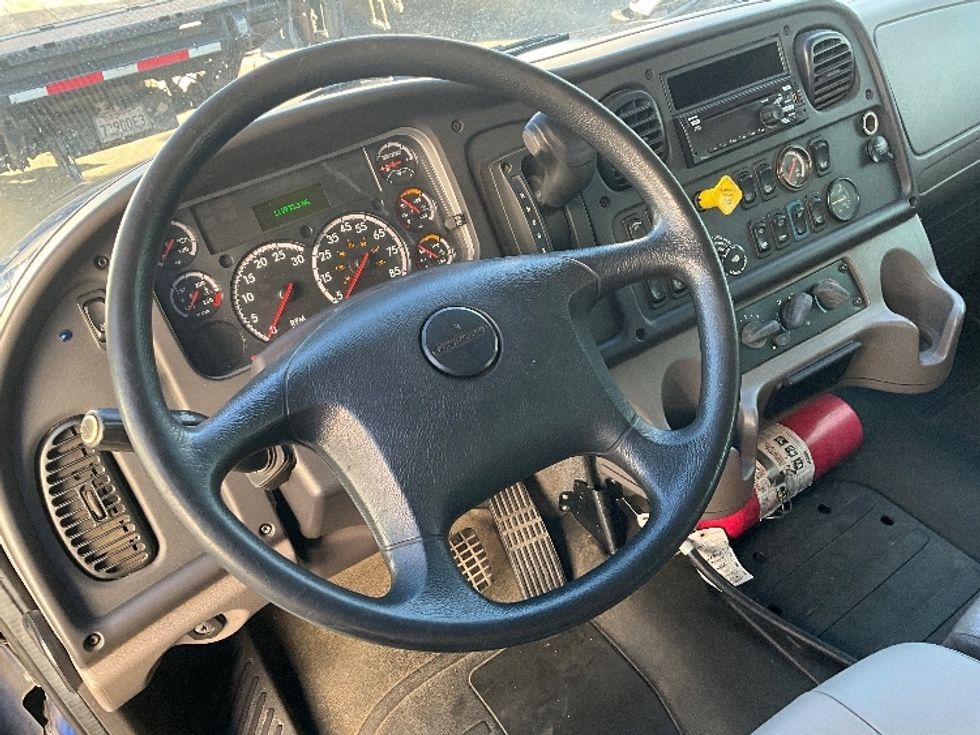 Flatbed Truck-Light and Medium Duty Trucks-Freightliner-2019-M2-West Sacramento-CA-111,950\n\t\tmiles-$ 58,500 - Image 15