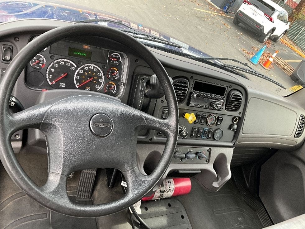 Flatbed Truck-Light and Medium Duty Trucks-Freightliner-2019-M2-West Sacramento-CA-111,950\n\t\tmiles-$ 58,500 - Image 16