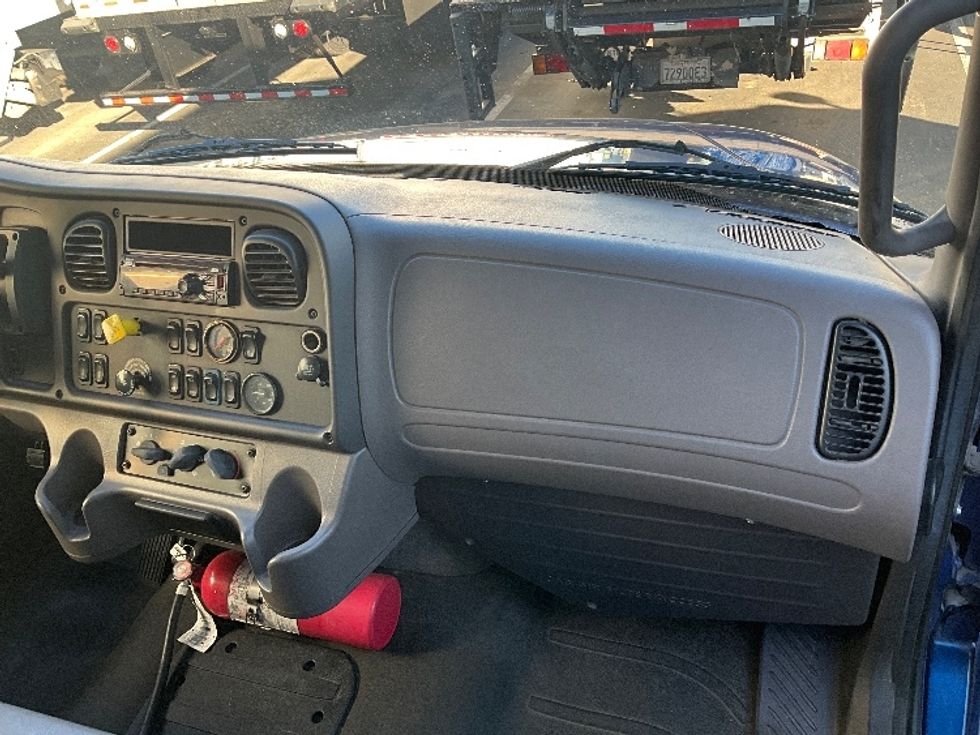 Flatbed Truck-Light and Medium Duty Trucks-Freightliner-2019-M2-West Sacramento-CA-111,950\n\t\tmiles-$ 58,500 - Image 19