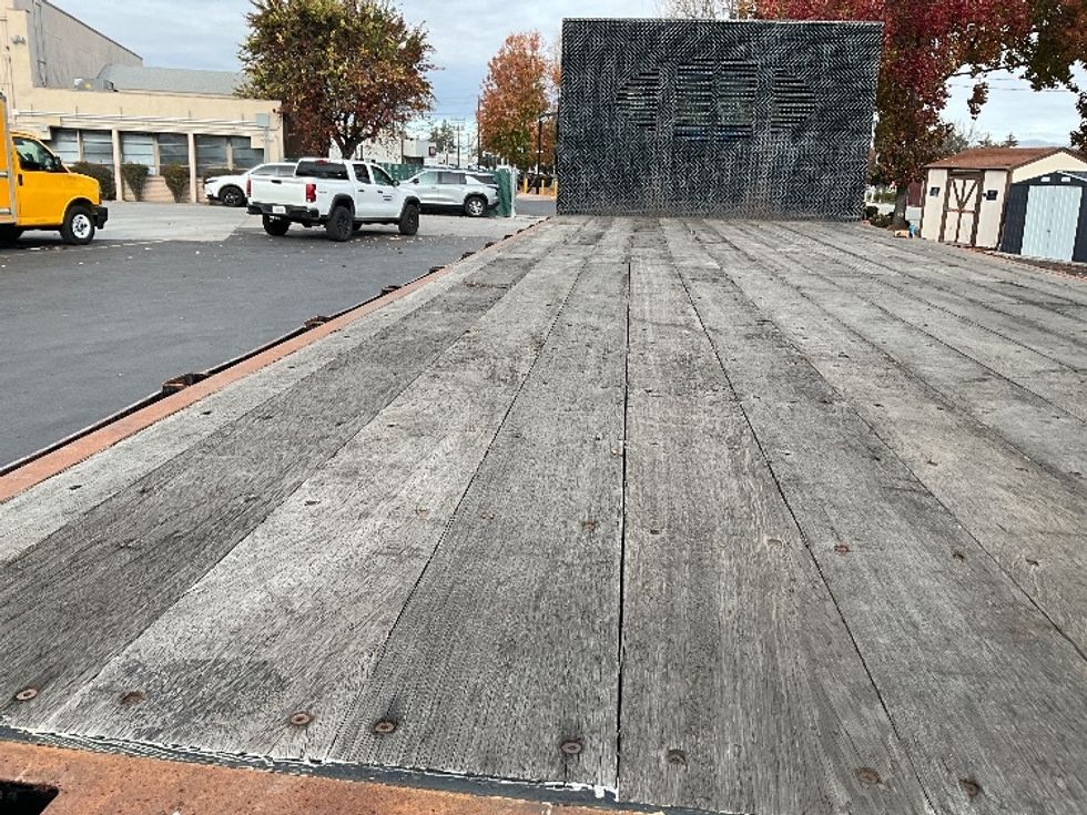 Flatbed Truck-Light and Medium Duty Trucks-Freightliner-2019-M2-West Sacramento-CA-111,950\n\t\tmiles-$ 58,500 - Image 9