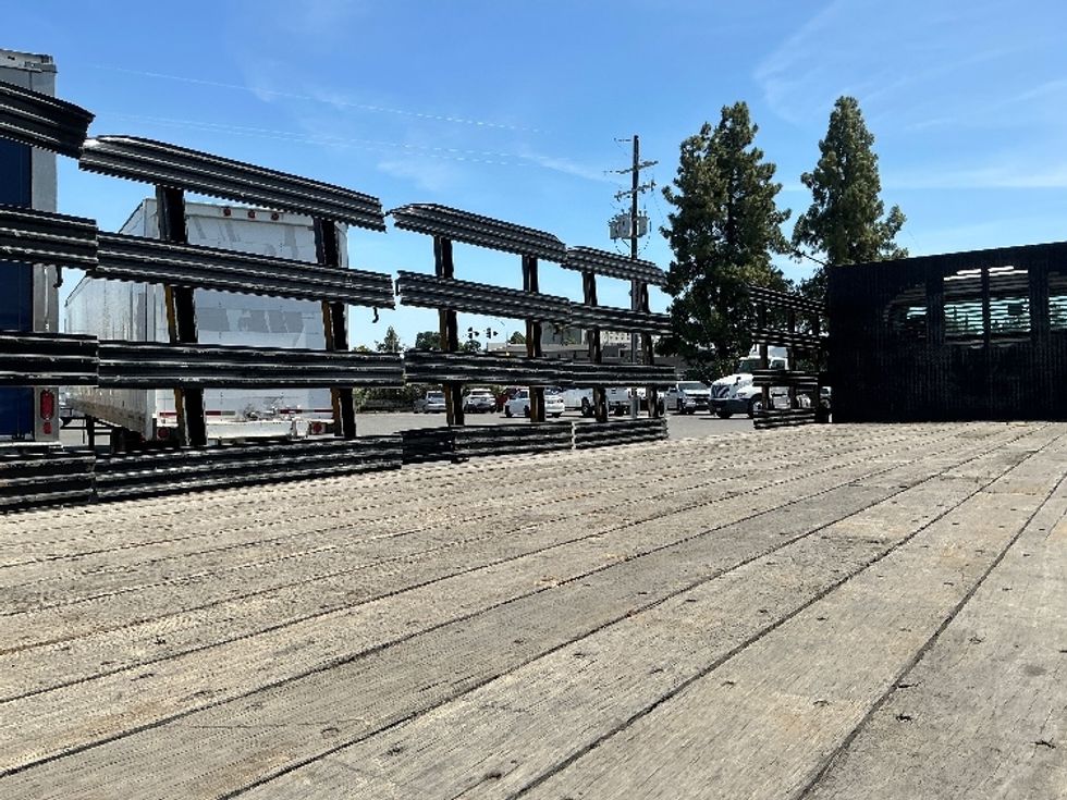 Flatbed Truck-Light and Medium Duty Trucks-Freightliner-2019-M2-West Sacramento-CA-125,587\n\t\tmiles-$ 48,500 - Image 11