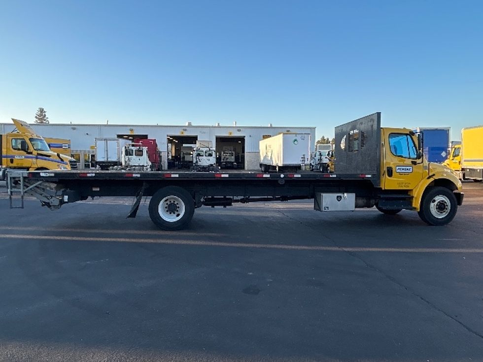 Flatbed Truck-Light and Medium Duty Trucks-Freightliner-2019-M2-West Sacramento-CA-127,115\n\t\tmiles-$ 55,750 - Image 13
