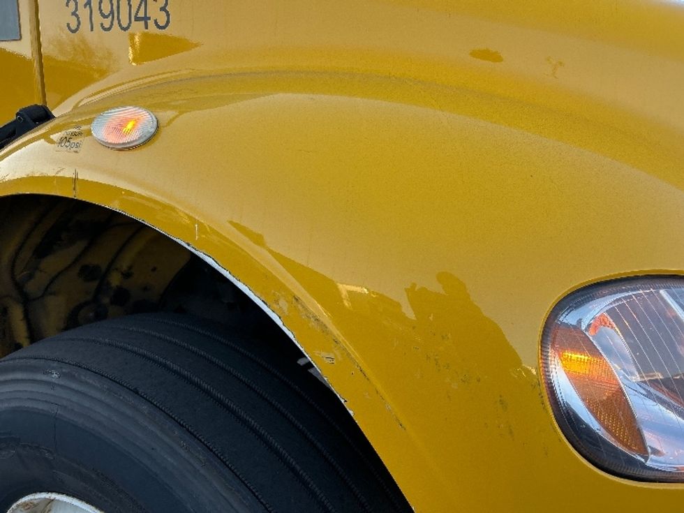 Flatbed Truck-Light and Medium Duty Trucks-Freightliner-2019-M2-West Sacramento-CA-127,115\n\t\tmiles-$ 55,750 - Image 23