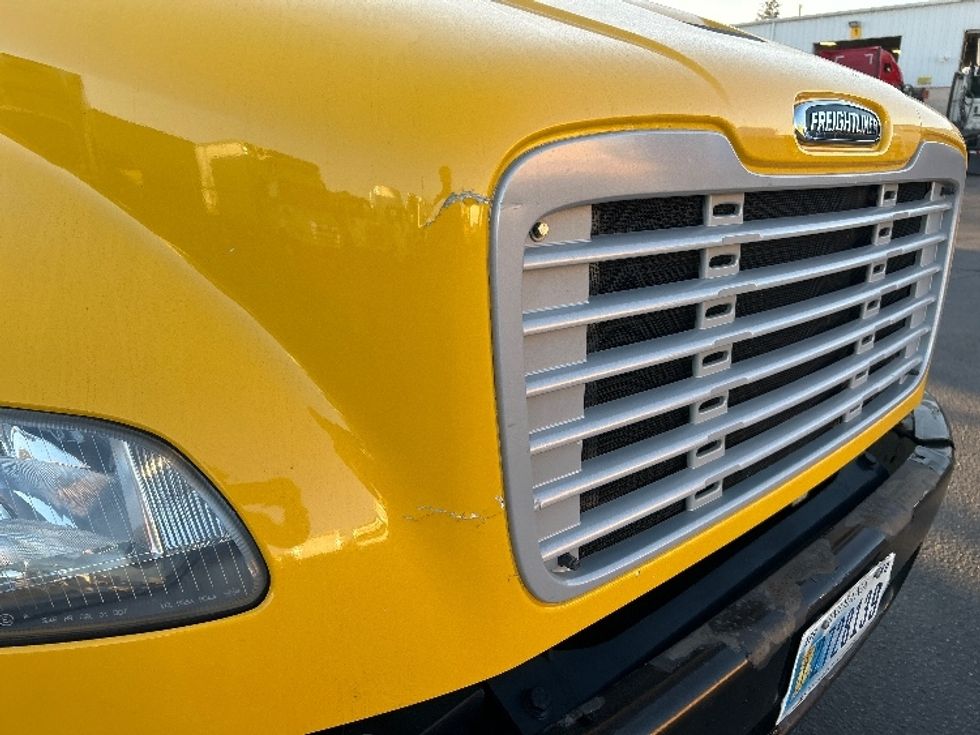 Flatbed Truck-Light and Medium Duty Trucks-Freightliner-2019-M2-West Sacramento-CA-127,115\n\t\tmiles-$ 55,750 - Image 24