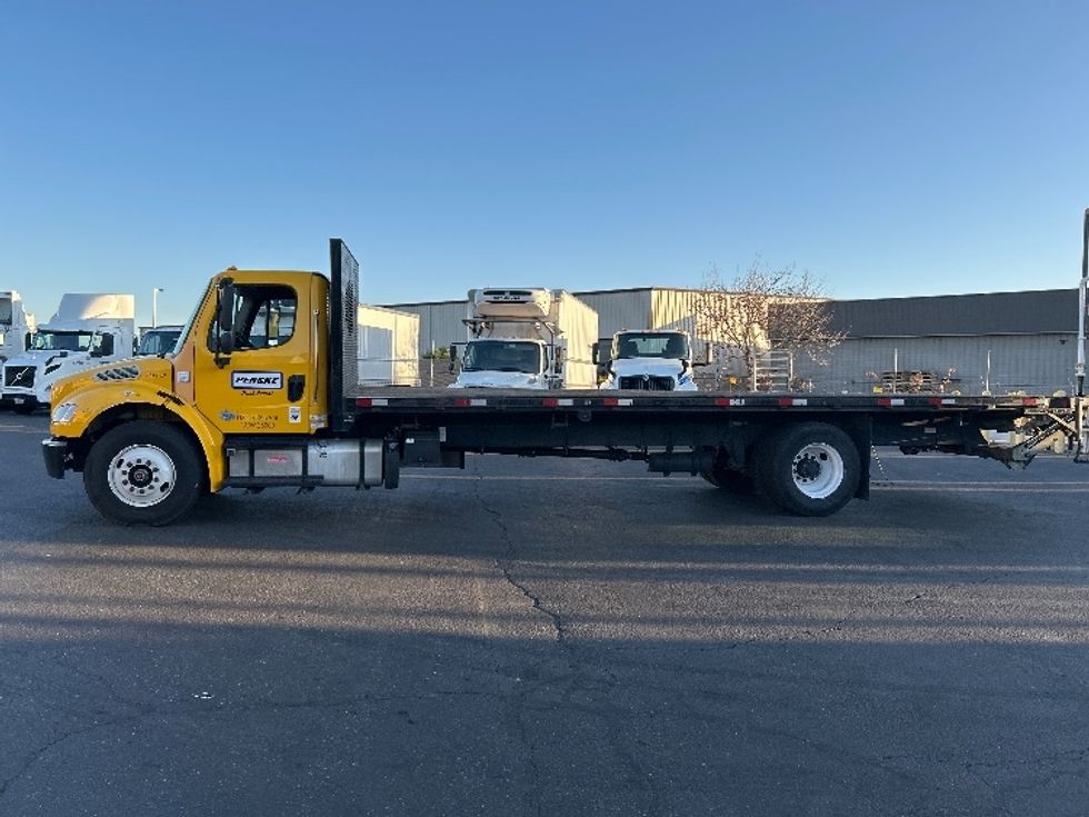 2019 Freightliner M2 106 Medium Duty photo 4