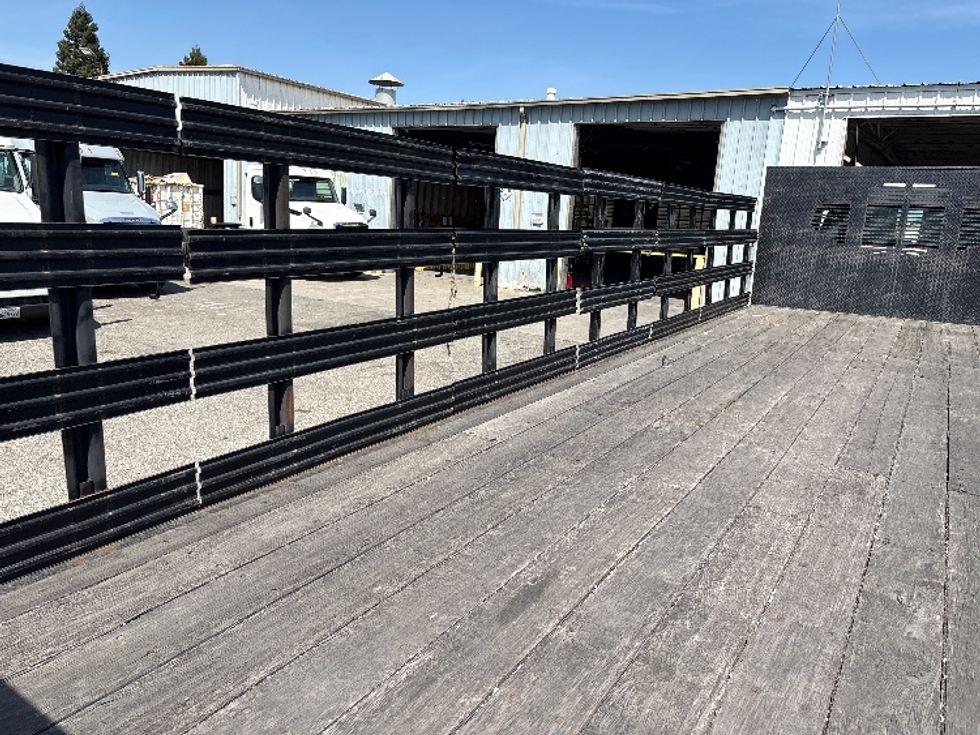 Flatbed Truck-Light and Medium Duty Trucks-Freightliner-2019-M2-West Sacramento-CA-140,526\n\t\tmiles-$ 47,250 - Image 11
