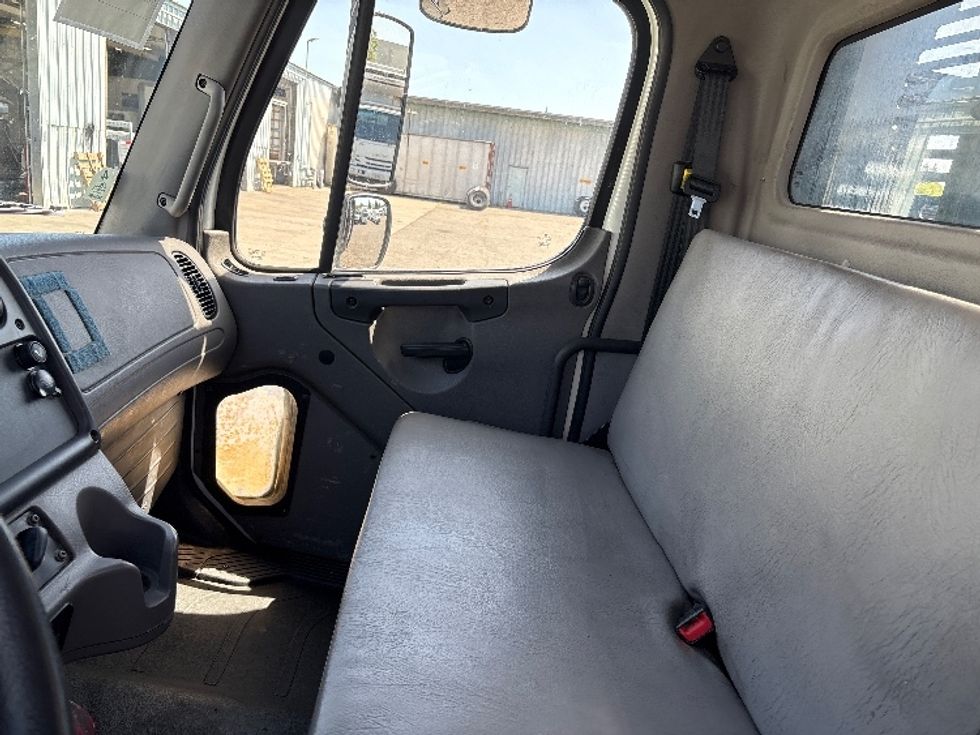 Flatbed Truck-Light and Medium Duty Trucks-Freightliner-2019-M2-West Sacramento-CA-140,526\n\t\tmiles-$ 47,250 - Image 19