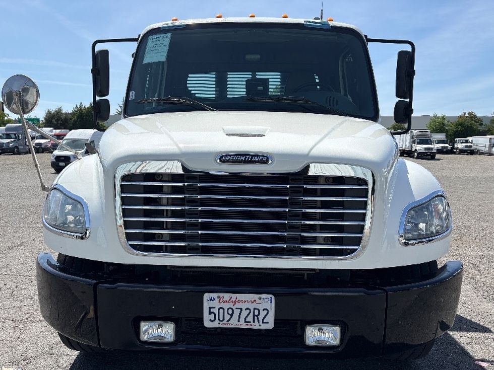 Flatbed Truck-Light and Medium Duty Trucks-Freightliner-2019-M2-West Sacramento-CA-140,526\n\t\tmiles-$ 47,250 - Image 2